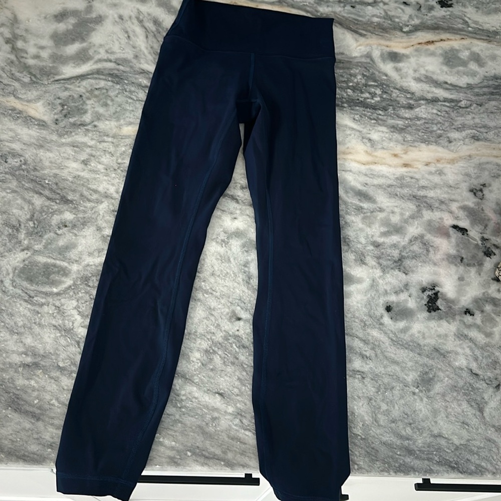 Lululemon wunder under high waisted leggings. Navy blue. 25 inches